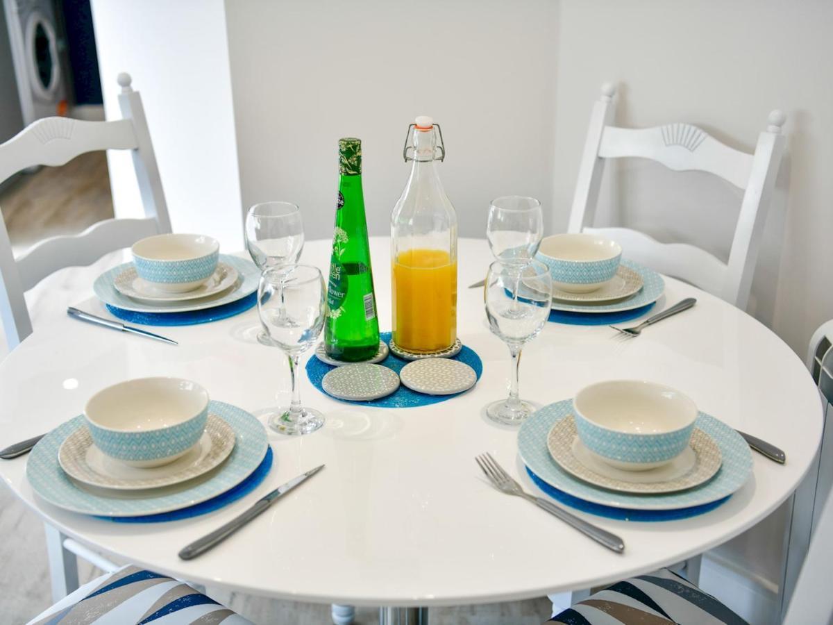 Pass The Keys Newly Refurbished Modern Bungalow - Pets Welcome